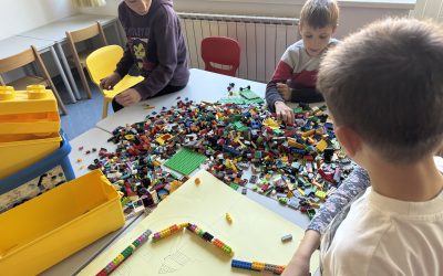 LEGO izzivi: od načrta do otroškega igrišča